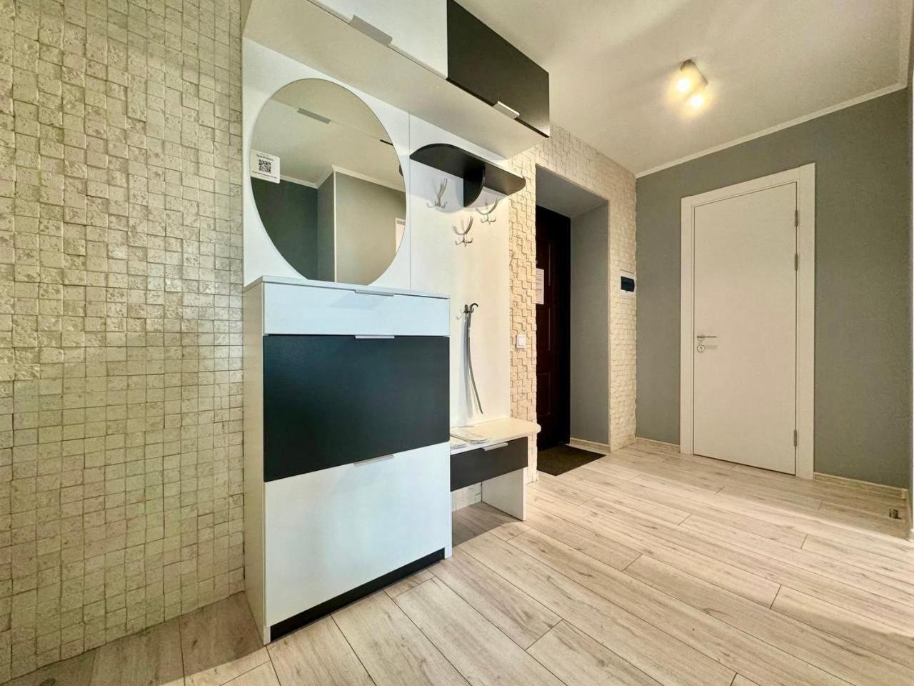 Apartpoltava: Business-Class Apartments with Panoramic Balcony in Prestigious New Building Exterior photo